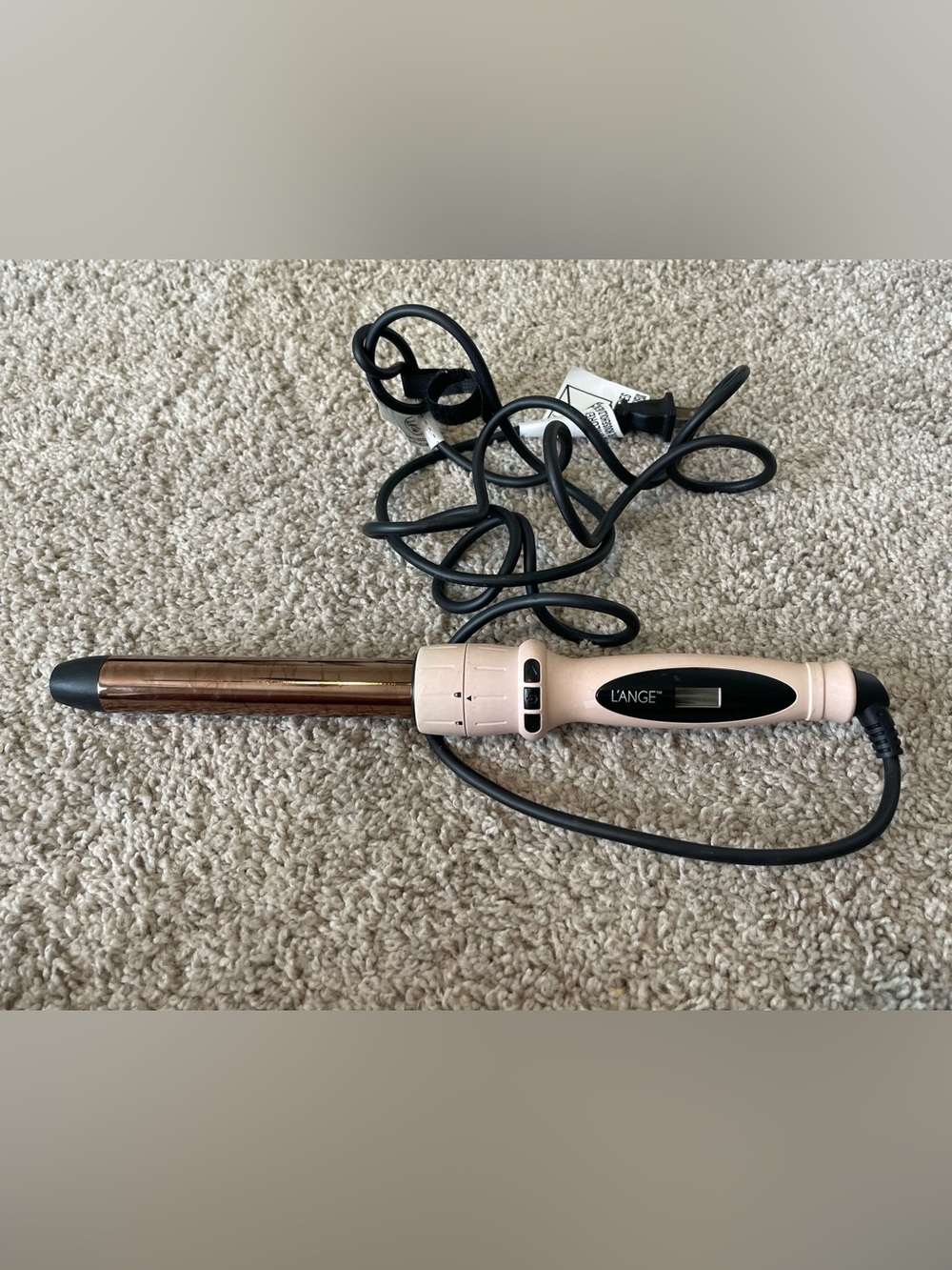 Lange Le Curl Titanium Curling Wand Model HT225D Blush Pink.